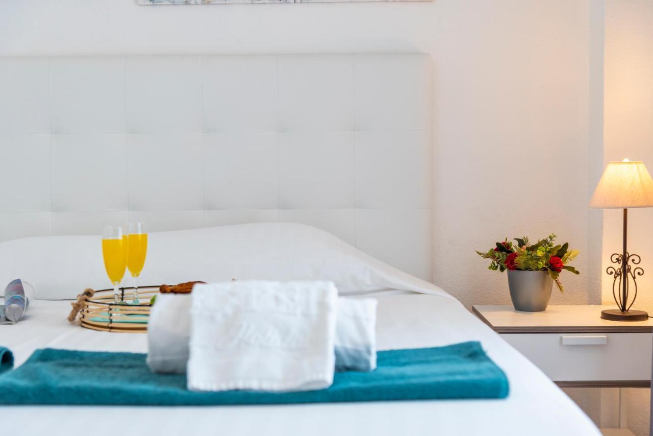 1314 Fabulous 2 Bedroom Accommodation Roof Terrace 칼라오살바헤 외부 사진