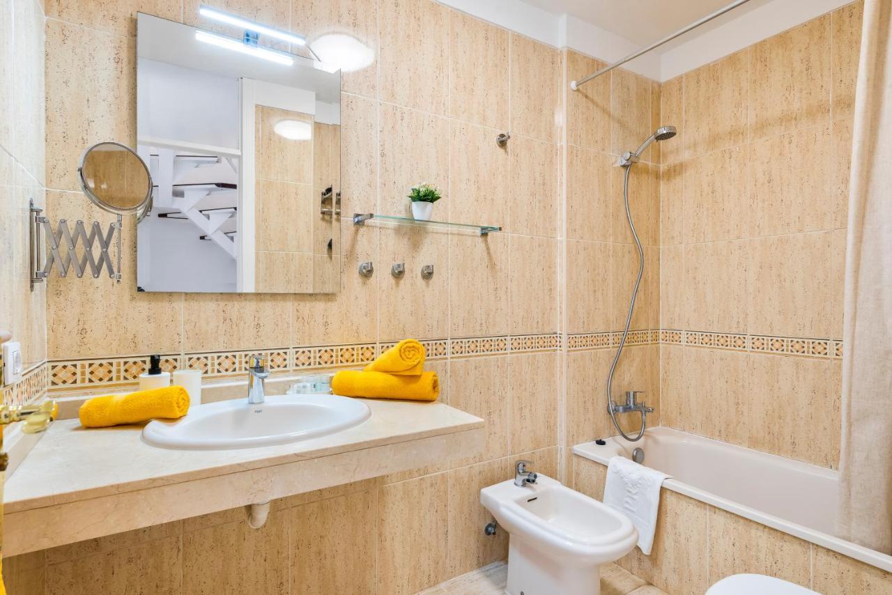 1314 Fabulous 2 Bedroom Accommodation Roof Terrace 칼라오살바헤 외부 사진