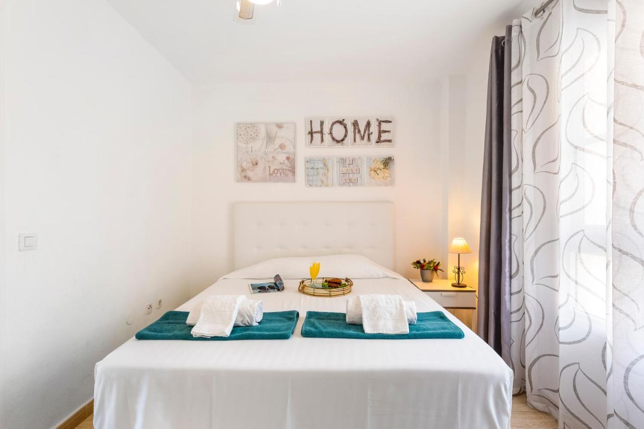 1314 Fabulous 2 Bedroom Accommodation Roof Terrace 칼라오살바헤 외부 사진