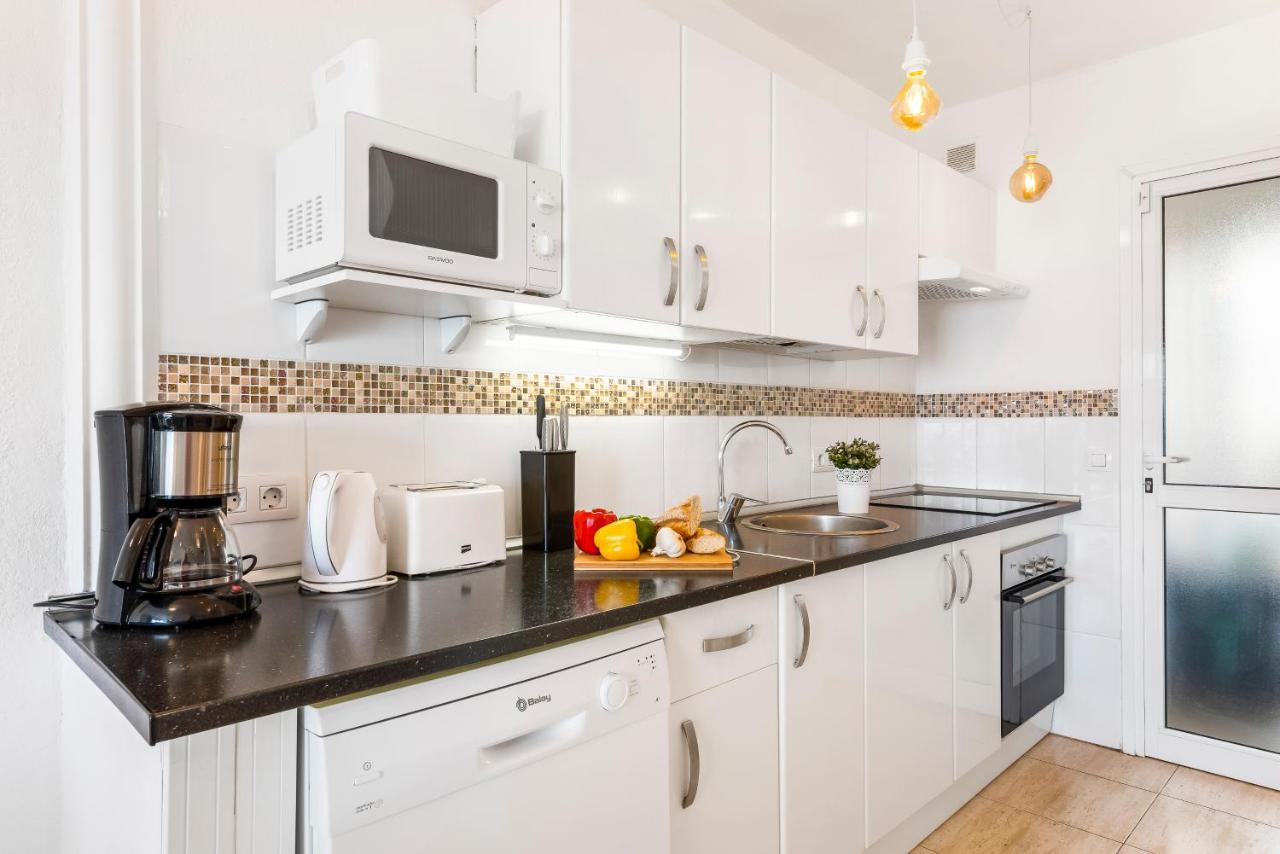 1314 Fabulous 2 Bedroom Accommodation Roof Terrace 칼라오살바헤 외부 사진