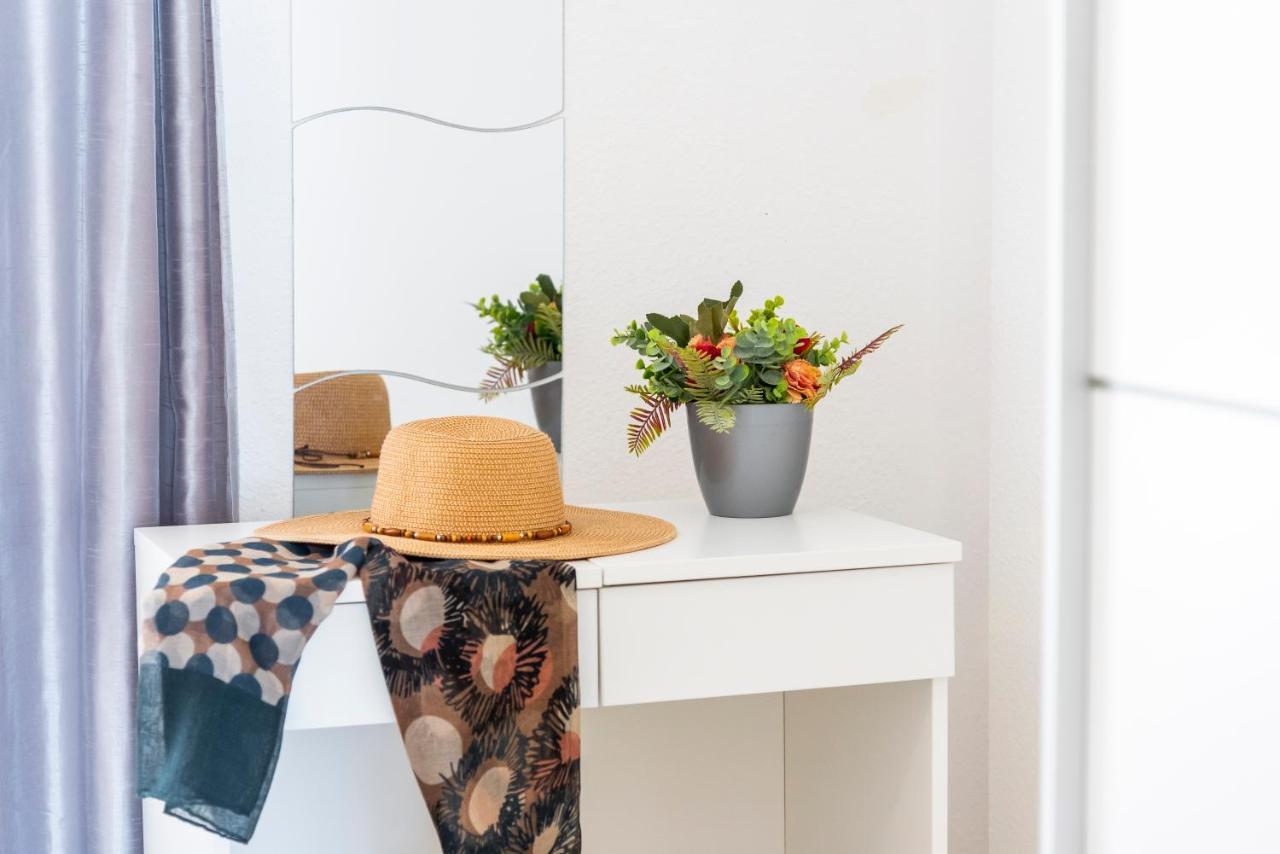 1314 Fabulous 2 Bedroom Accommodation Roof Terrace 칼라오살바헤 외부 사진