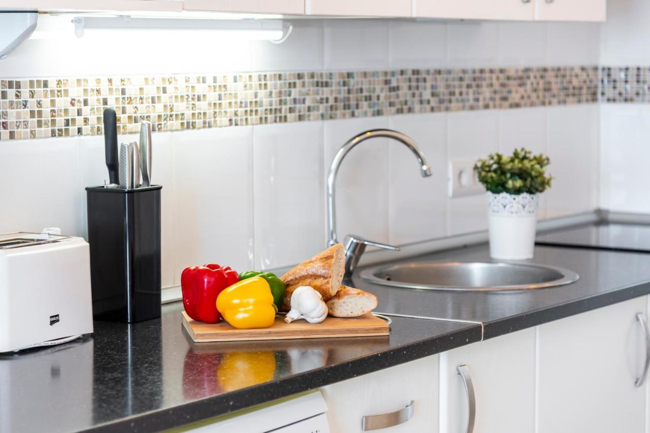 1314 Fabulous 2 Bedroom Accommodation Roof Terrace 칼라오살바헤 외부 사진