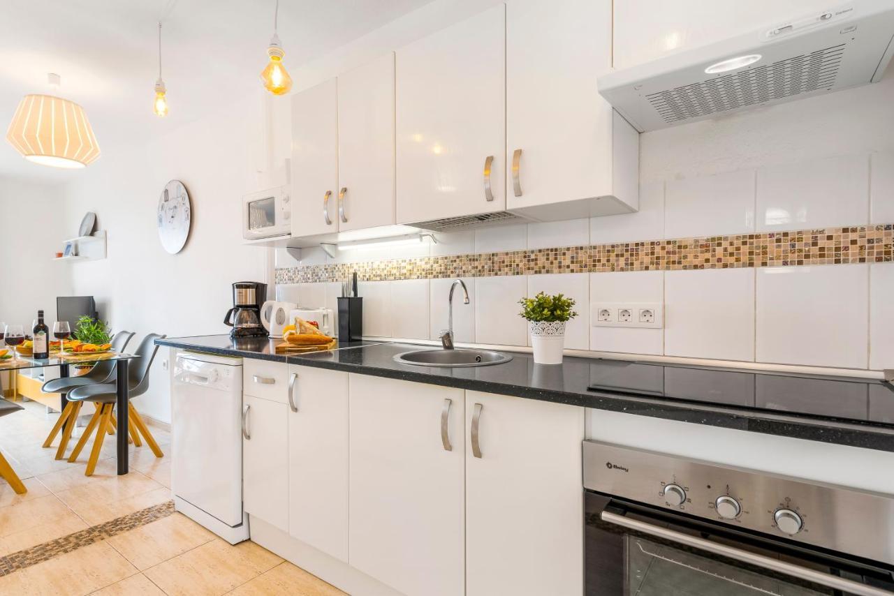 1314 Fabulous 2 Bedroom Accommodation Roof Terrace 칼라오살바헤 외부 사진